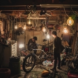 StockCake-Busy_Workshop_Activity_1764204327